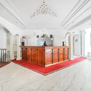 Self-check-in Adlon Hotel