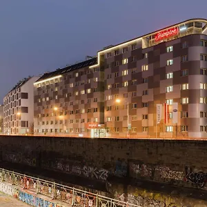 Hampton By Hilton West Hotel
